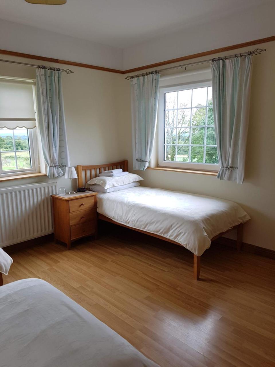 Kilcreeny Lodge Лисберн Экстерьер фото